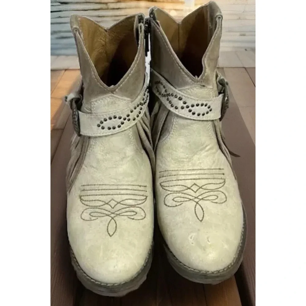 Sterling River beautiful boot